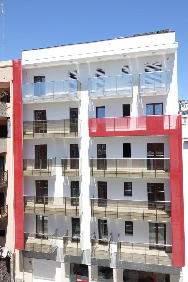 Central Modern Apartment Bari Luaran gambar
