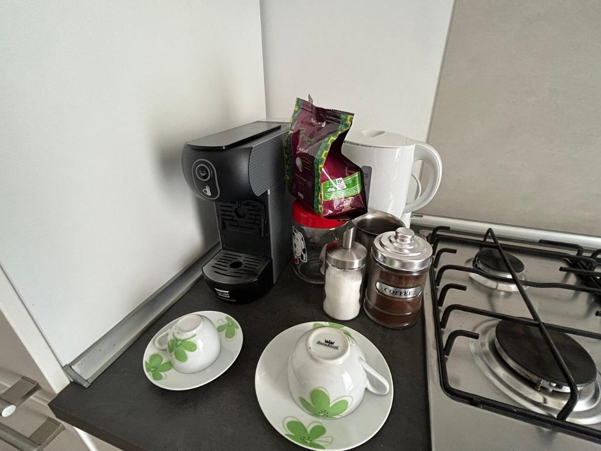 Central Modern Apartment Bari Luaran gambar