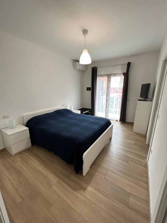 Central Modern Apartment Bari Luaran gambar