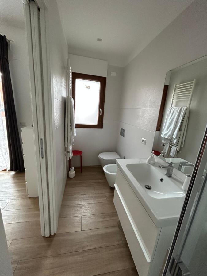 Central Modern Apartment Bari Luaran gambar